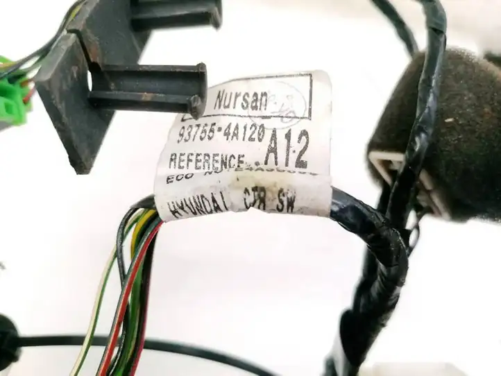 Hyundai H-1, Starex, Satellite (2004 - 2007) 937554A120 Кнопка обогрева стекла — фото 3
