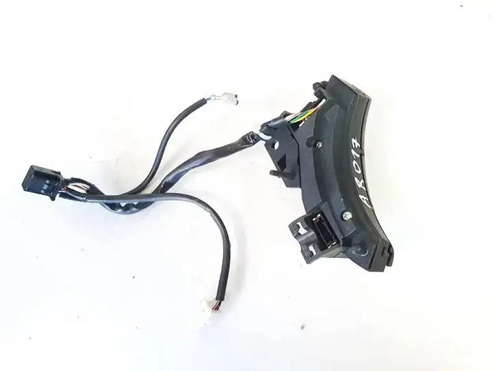Toyota Previa (XR30, XR40) II (2000 - 2006) 75b037 Кнопки на рулевом колесе — фото 3
