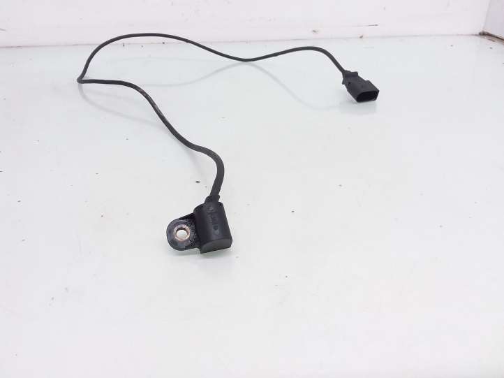 Volkswagen PASSAT B5 (1997 - 2000)  038906433A Датчик оборотов распределительного вала