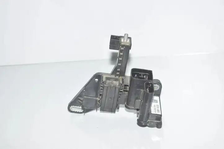 BMW 2 F22 F23 (2013 - 2017) 9296149 Реле защиты аккумулятора — фото 1