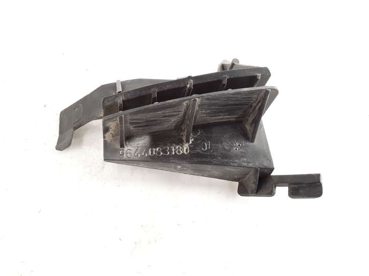 Citroen C5 (2001 - 2004)  9644083180 Держатель угловой части бампера (кронштейн)