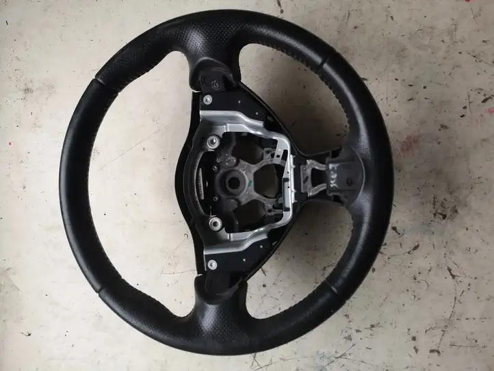 Nissan Juke I F15 (2010 - 2018) Руль — фото 1