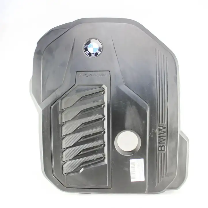 BMW 5 G30 G31 (2016 - ) 8687367 Крышка двигателя декоративная — фото 1