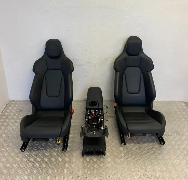 Porsche Taycan 9J1 (2019 - ) Комплект отделки дверей — фото 1