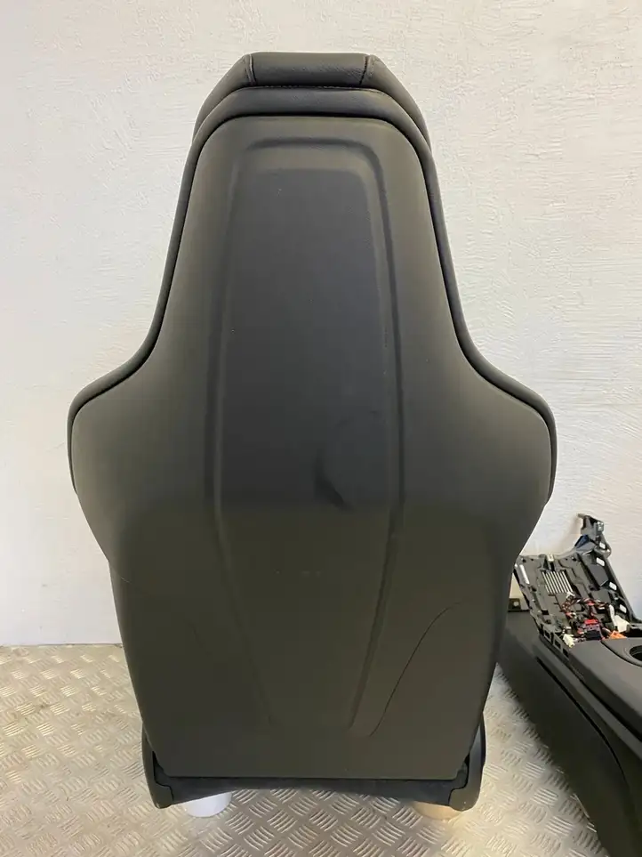 Porsche Taycan 9J1 (2019 - ) Комплект отделки дверей — фото 19