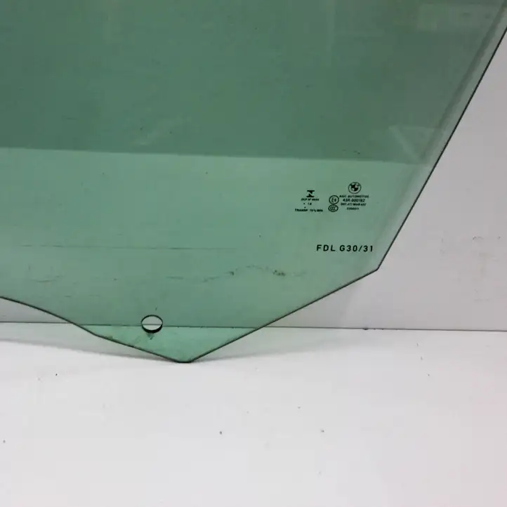 BMW 5 G30 G31 (2016 - ) 43R000192 Стекло передней двери — фото 3