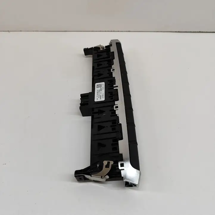Audi A3/S3 8V (2012 - 2016) 8V0925301DJ Блок кнопок на панели — фото 2