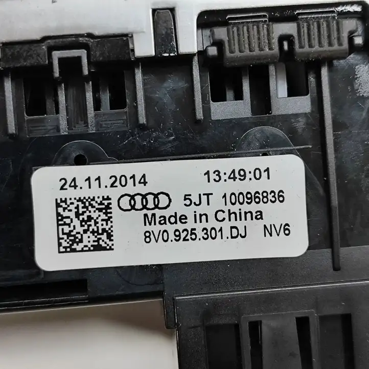 Audi A3/S3 8V (2012 - 2016) 8V0925301DJ Блок кнопок на панели — фото 6