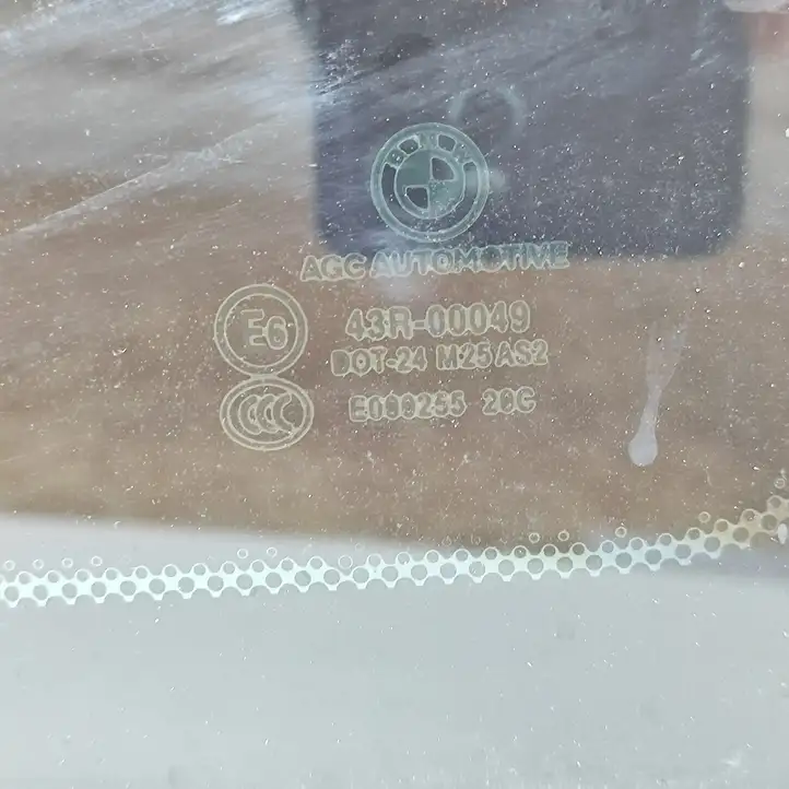 BMW 5 G30 G31 (2016 - ) 7387464 Форточка двери — фото 5