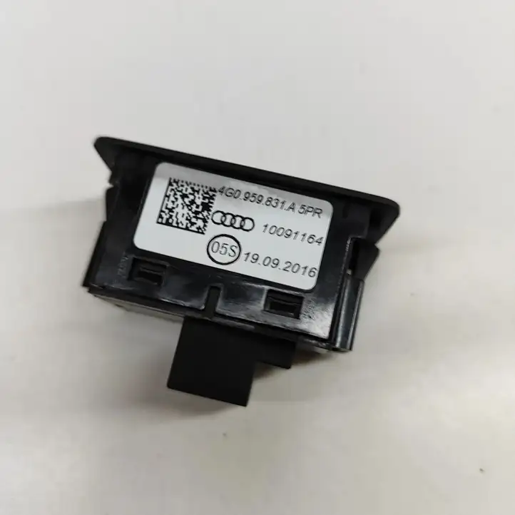 Audi A7 S7 4G (2014 - 2018) 4G0959831A Кнопка закрытия багажника — фото 6