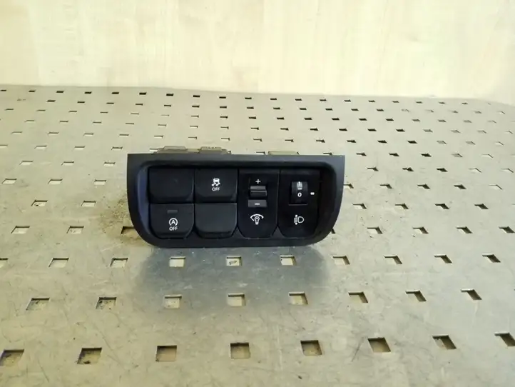 Kia Rio (2011 - 2015) 751U00080 Другие включатели / ручки/ переключатели — фото 1