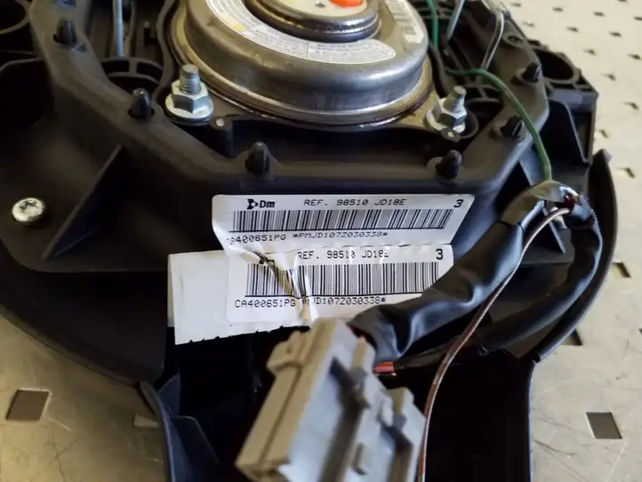 Nissan Qashqai (2006 - 2010) 98510JD18E Подушка безопасности руля — фото 4