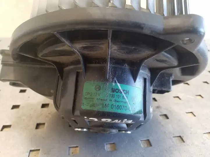 Toyota Corolla Verso E121 (2004 - 2007) 0130101602 Вентилятор печки — фото 3
