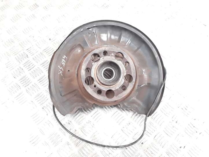 Mercedes-Benz C W204 (2007 - 2014)  A2045400317 Задний поворотный кулак (ступица, цапфа)
