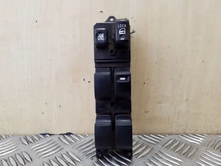 Mitsubishi Pajero (2006 - 2011) 8608A109 Блок кнопок стеклоподъемников — фото 1