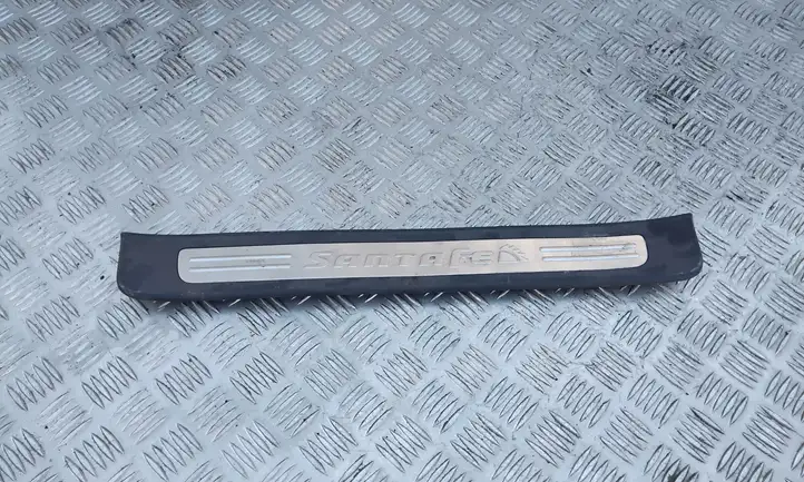 Hyundai Santa Fe (2005 - 2009) 858712B000 Внутренняя отделка переднего порога — фото 1