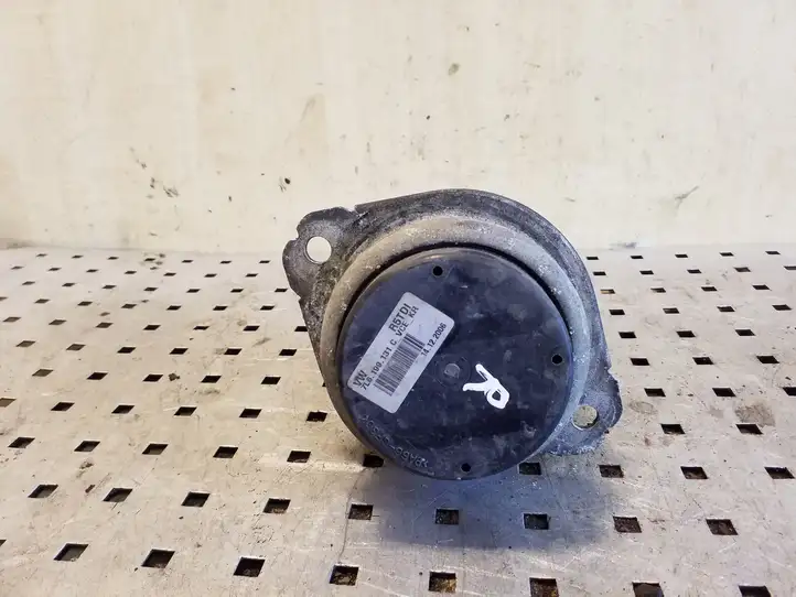 Volkswagen Touareg I (2002 - 2010) 7L6199131 Опора двигателя — фото 3