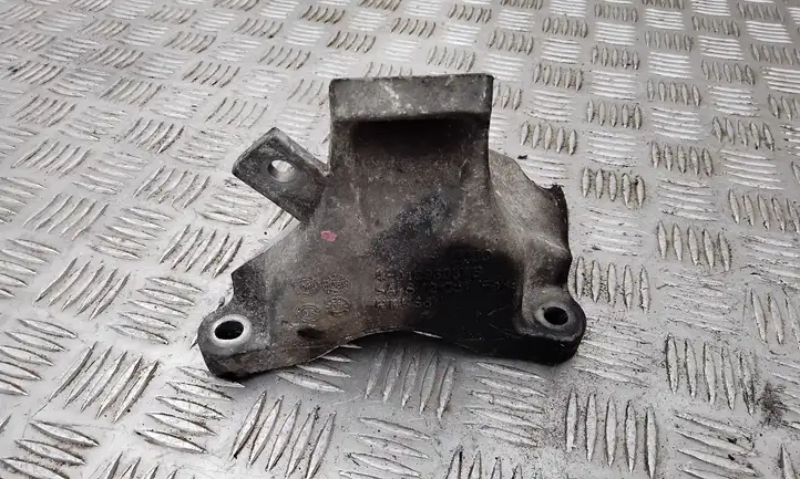 Audi A6 S6 C6 4F (2004 - 2008) 4F0199308AB Кронштейн двигателя — фото 2