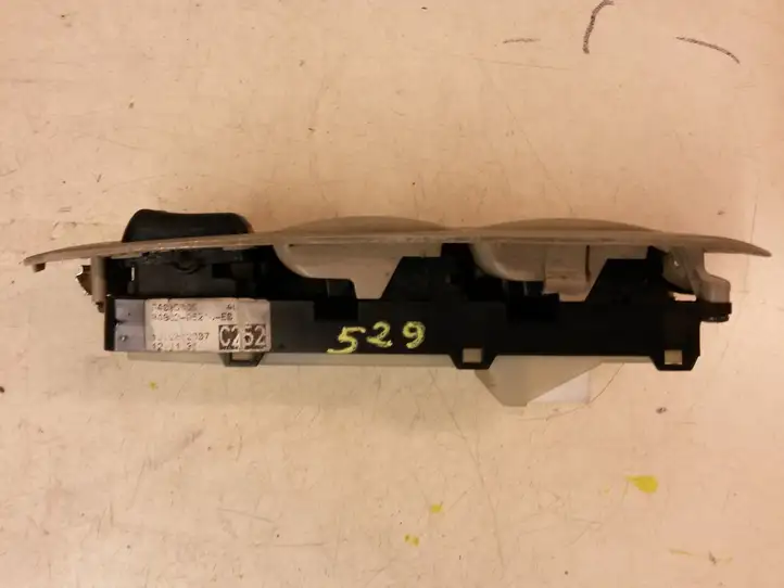 Toyota Avensis T250 (2006 - 2009) 8480205210EO Блок кнопок стеклоподъемников — фото 3