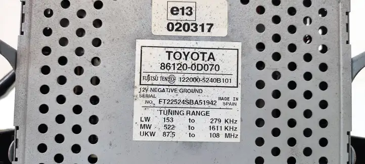Toyota Yaris (1999 - 2003) 1220005240B101 Магнитола / мультимедийная система — фото 2