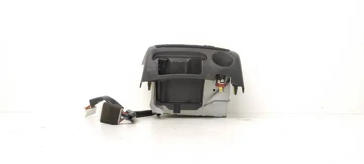 Toyota Yaris (1999 - 2003) 1220005240B101 Магнитола / мультимедийная система — фото 4