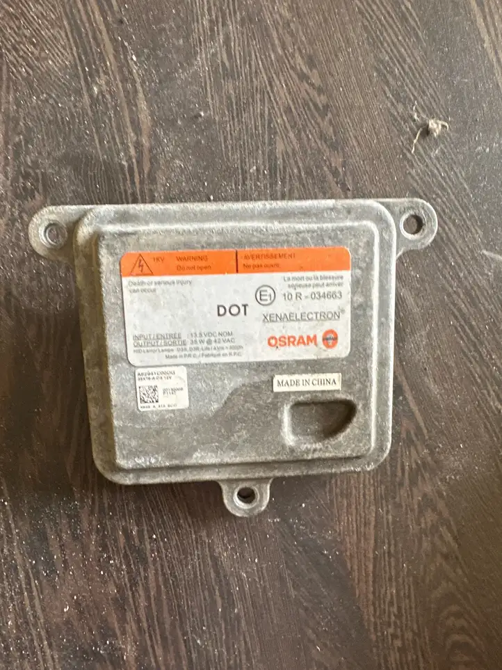 Ford Focus (2011 - 2015) 10R034663 Блок розжига ксенона — фото 2