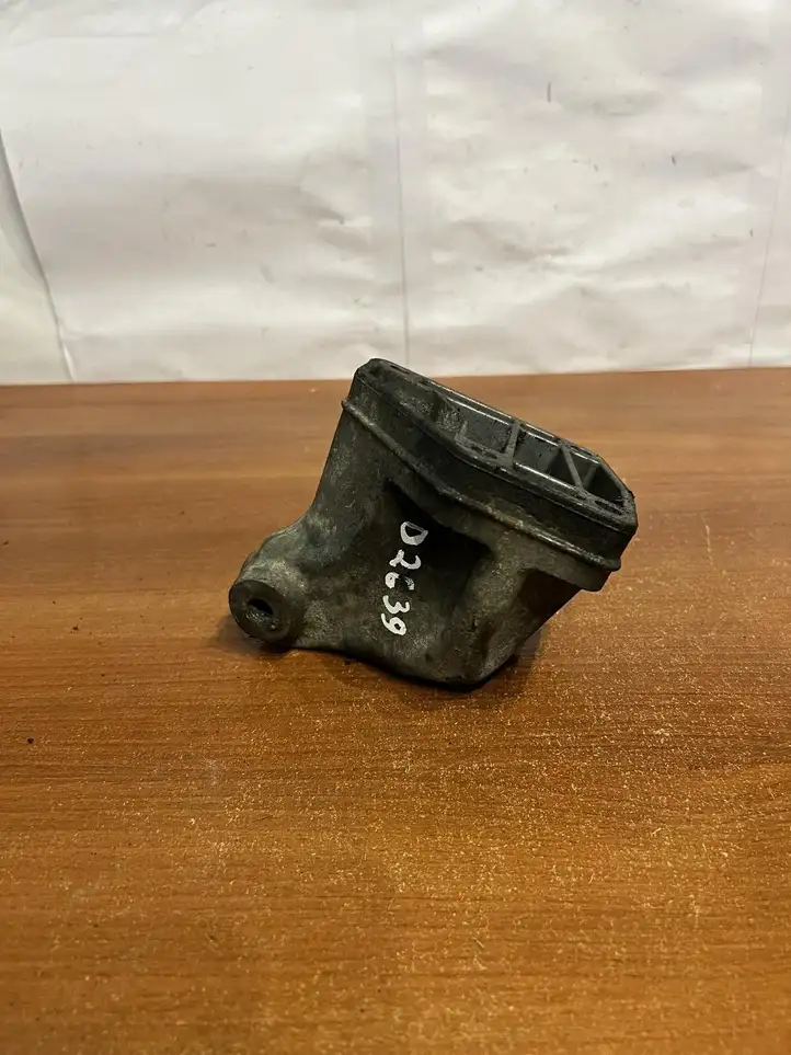 Mercedes-Benz GL X164 (2006 - 2012) A6422230204 Прочие детали моторного отсека — фото 6