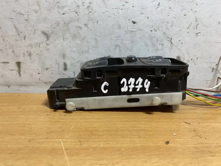 Mercedes-Benz C W203 (2000 - 2007) A2038210479 Блок кнопок стеклоподъемников — фото 2