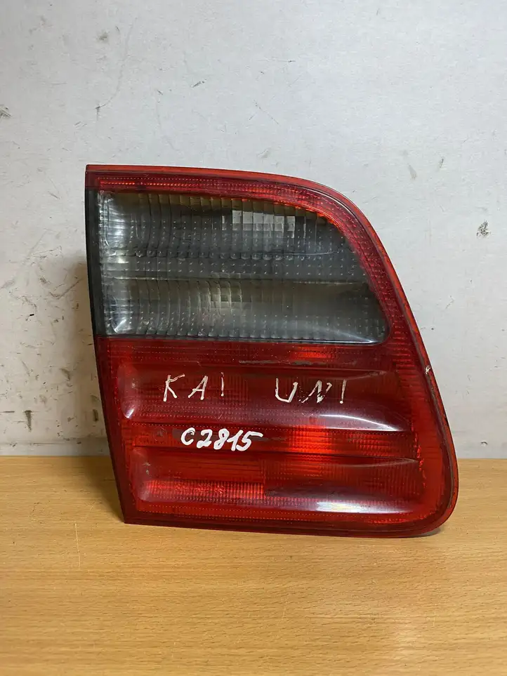 Mercedes-Benz E W210 (1995 - 2002) A2108207364 Задний фонарь в кузове — фото 1