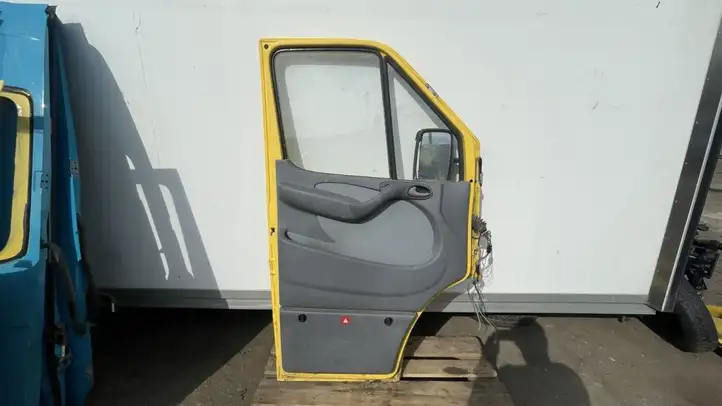 Mercedes-Benz Sprinter W901 W902 W903 W904 (1995 - 2007) 9017200305 Дверь — фото 5