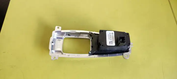 BMW X5 E70 (2006 - 2013) 9148508 Кнопка ручного тормоза — фото 6