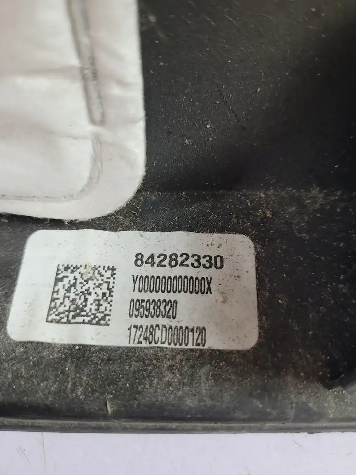 Chevrolet Camaro (2018 - ) 84282330 Обшивка передней двери — фото 2
