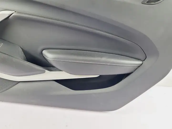 Chevrolet Camaro (2018 - ) 84282330 Обшивка передней двери — фото 9