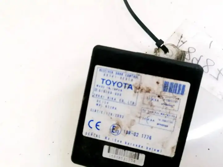 Toyota Corolla Verso AR10 (2004 - 2009) 897410F010 Блок управления дверью — фото 3