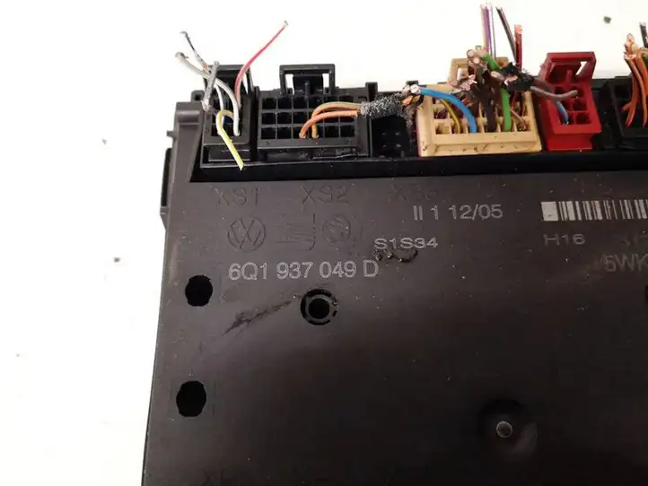 Volkswagen Polo (2005 - 2009) 6q1937049d Модуль комфорта — фото 2