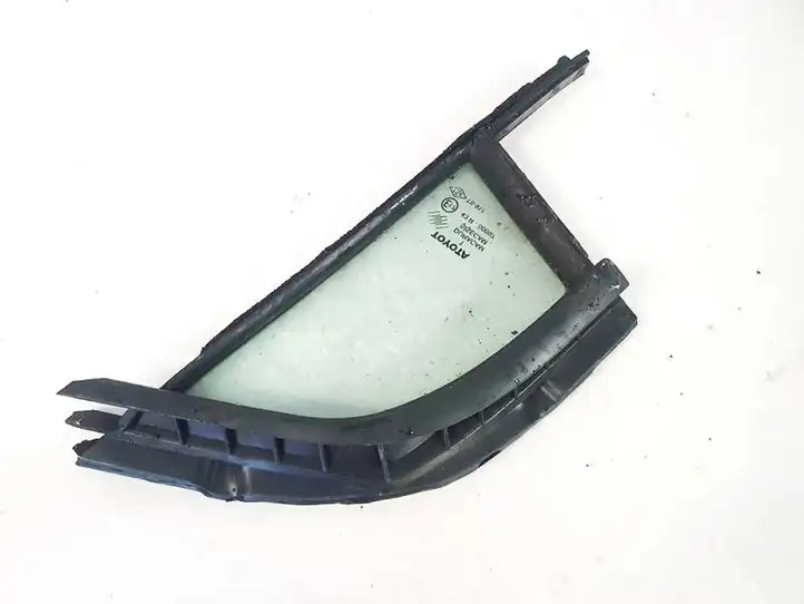 Toyota Yaris (2005 - 2009) 43r00097 Треугольное стекло кузова — фото 3