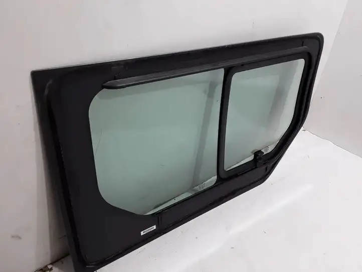 Nissan Primastar (2001 - 2014) 823006710R Стекло раздвижной двери — фото 2
