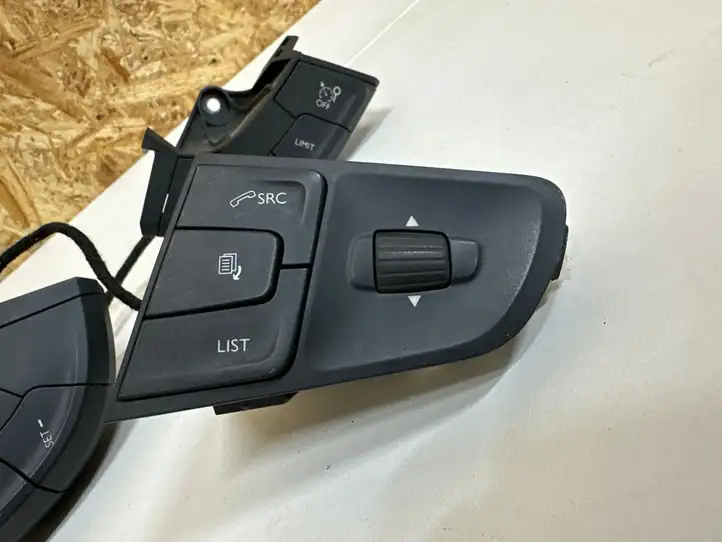 Peugeot 508 (2010 - 2014) 9677976377 Кнопки на рулевом колесе — фото 4