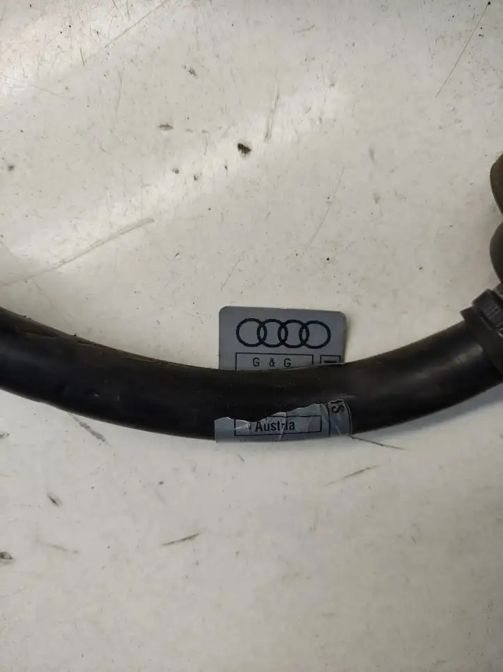 Audi A5 8T 8F (2007 - 2011) 8K0971824F Плюсовой провод аккумулятора — фото 4