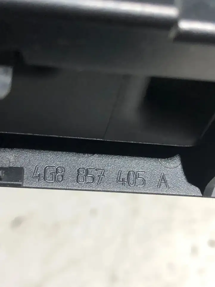 Audi A7 S7 4G (2010 - 2014) 4G8857405A Дверная пепельница — фото 3