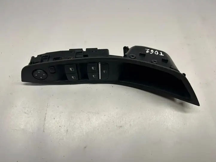 BMW 5 F10 F11 (2009 - 2016) 9238235 Блок кнопок стеклоподъемников — фото 10