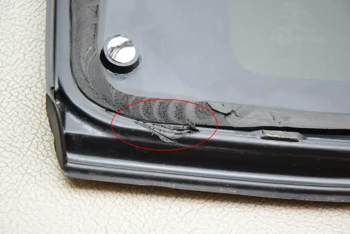 Toyota RAV 4 (XA40) (2012 - 2018) 43R005844 Форточка двери — фото 2
