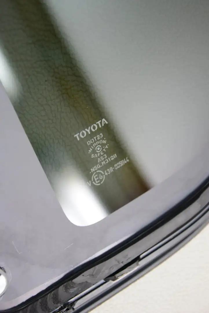 Toyota RAV 4 (XA40) (2012 - 2018) 43R005844 Форточка двери — фото 4