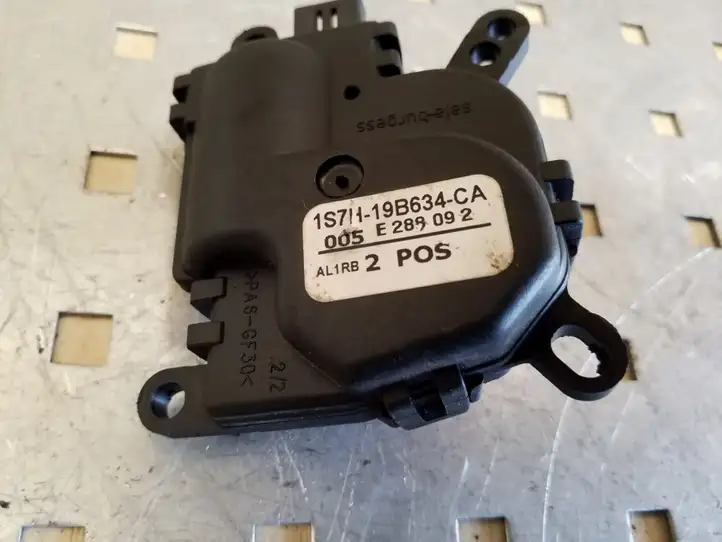 Ford Focus (2011 - 2015) 1S7H19B634CA Двигатель задвижки потока воздуха — фото 2
