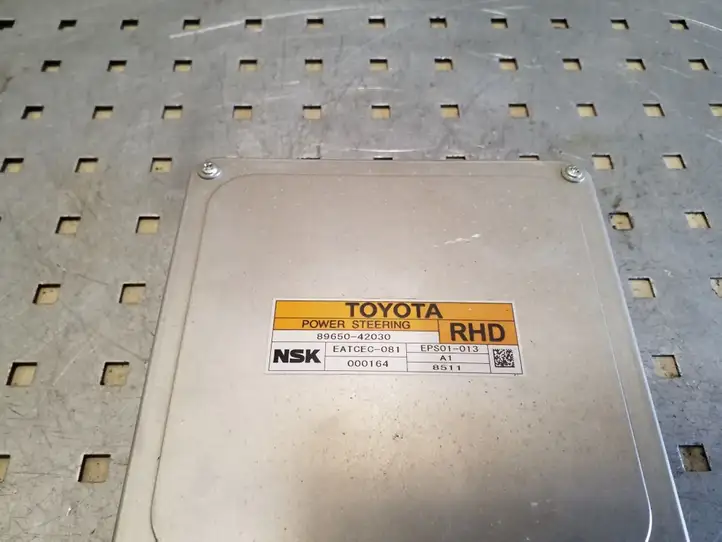 Toyota RAV 4 (XA30) (2006 - 2016) 8965042030 Блок управления усилителем руля — фото 2