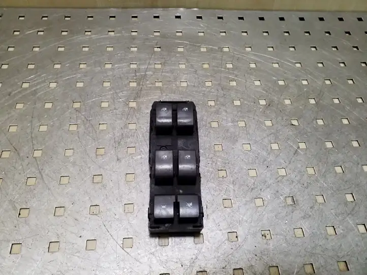 Chevrolet Captiva (2006 - 2011) 202005436 Блок кнопок стеклоподъемников — фото 1