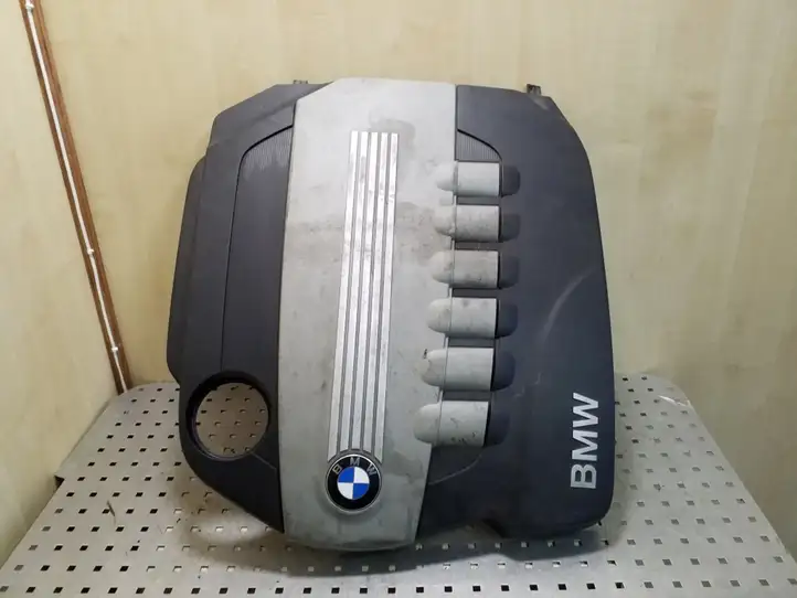 BMW 3 E90 E91 (2005 - 2012) 11147800064 Крышка двигателя декоративная — фото 1