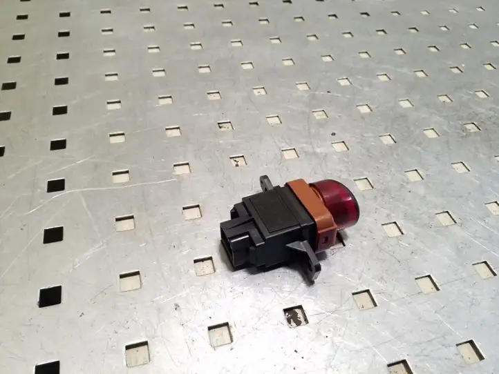 Honda Civic (2006 - 2011) M30576 Включатель аварийных фонарей — фото 2
