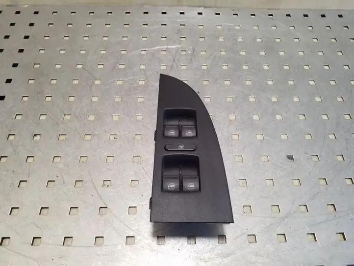 Seat Leon (1P) (2005 - 2012) 1P2867172A Блок кнопок стеклоподъемников — фото 1