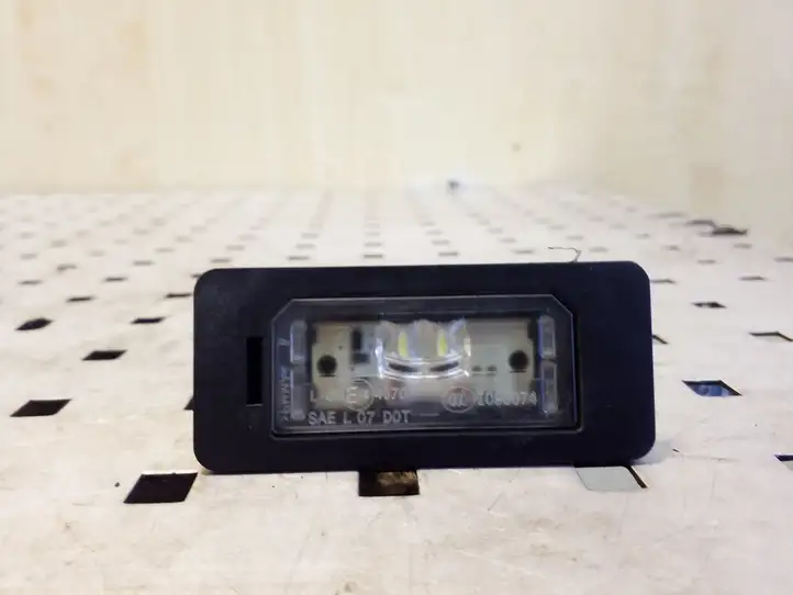BMW 3 E90 E91 (2005 - 2012) 63267193293 Подсветка номера — фото 1
